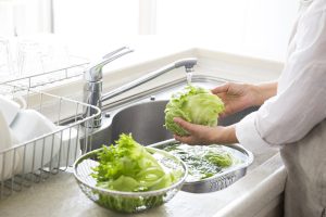 วิธีล้างสารพิษออกจากผักและผลไม้ ให้สะอาด